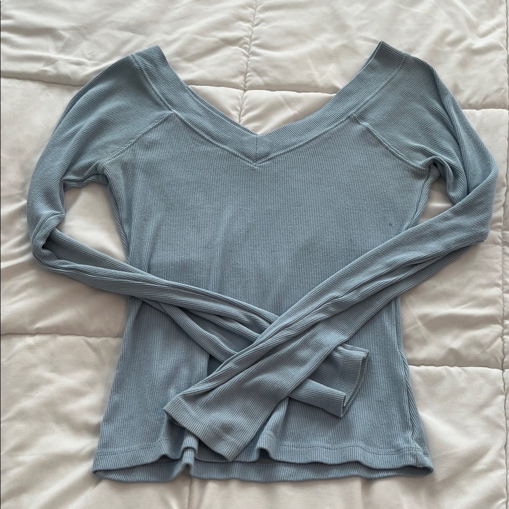 Women's Tilly’s Light Blue V-Neck Ribbed Top